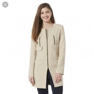 Metaphor collarless coat